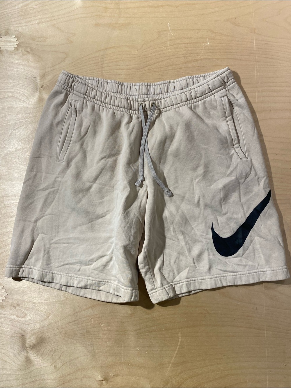 Nike Men's Cream Athletic Shorts with Black Swoosh XL (BD)
